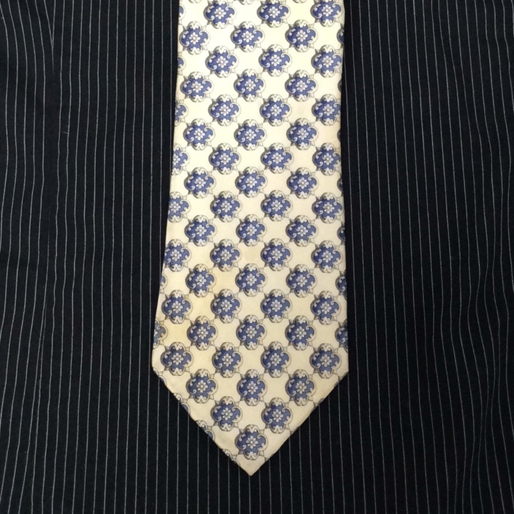 Silk tie